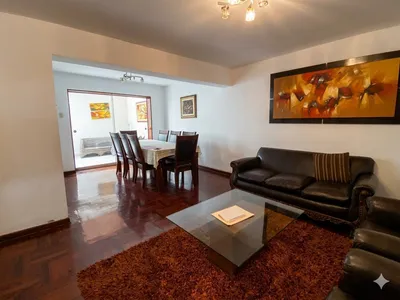 Venta de Casa en Miraflores - Lima 5 Dormitorios