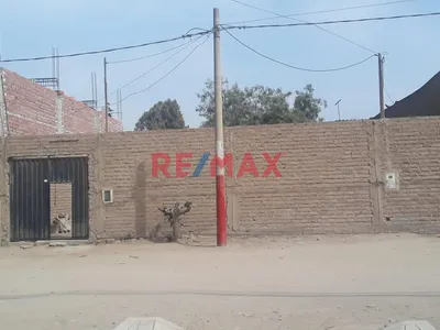 Terreno En Venta Frente A Parque En Puente Piedra