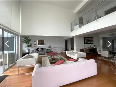 Venta de Departamento en Santiago de Surco - Lima 4 Dormitorios