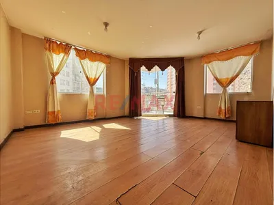 Departamento En 3Ero Piso En Esquina