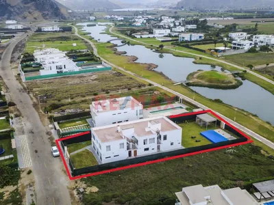 Exclusivo Complejo Familiar En Costa Del Campo