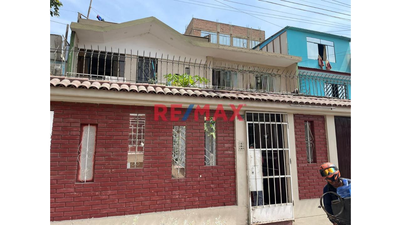 🏡 Venta De Casa De Dos Pisos En Ventanilla – Ideal Para Vivienda Y/O Inversión