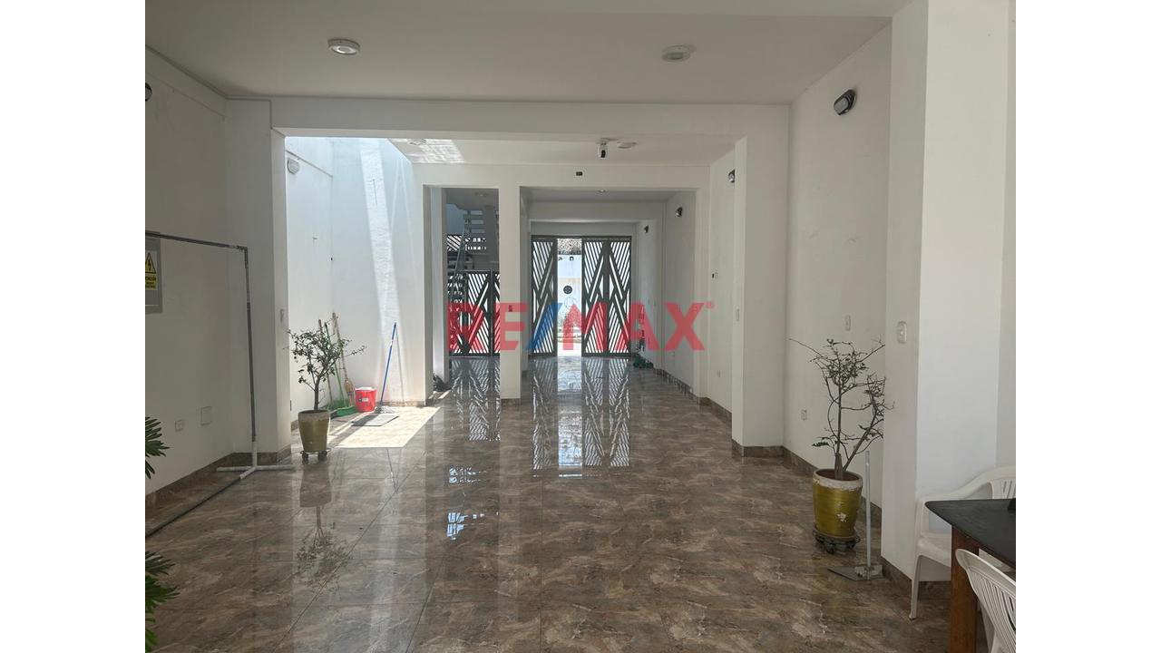 Alquiler De Local Comercial En San Martin De Porres, De Estreno