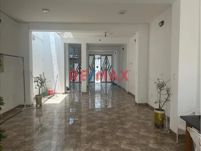 Local Comercial en alquiler · Av. Capitan Alipio Ponce Vasquez 540, San Martin de Porres · 118 m², 4 dorm.
