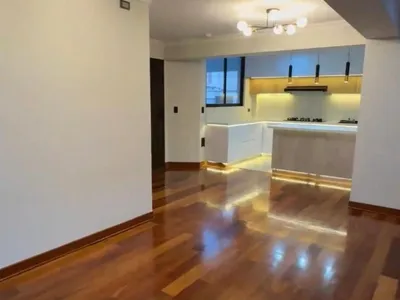 Venta de Departamento en Surquillo - Lima 4 Dormitorios