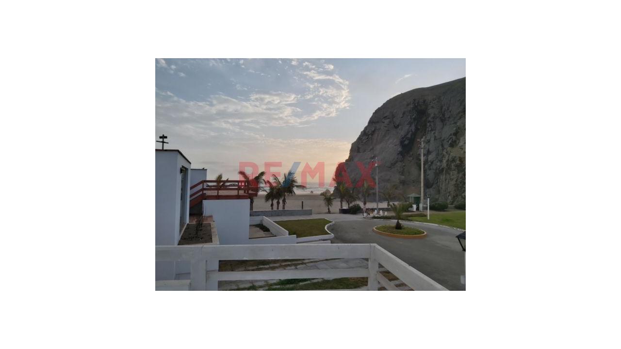 Vendo Casa De Playa Muy Cerca Al Mar En Las Totoritas Km85