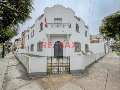 Se Vende Amplia Casa En Esquina Para Proyecto Inmobiliario