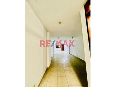 Alquiler De Oficina (2Do Piso) En Plaza De Armas Chancay