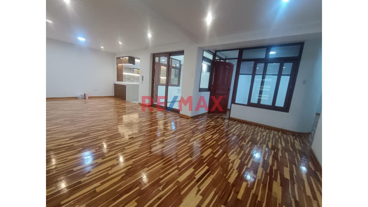 Tu Nuevo Hogar Te Espera, Departamento Con Excelente Iluminacion