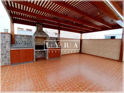 Venta de Departamento en Santiago de Surco - Lima 5 Dormitorios