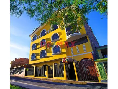 Se Vende Hermoso Hotel 3 Estrellas Frente A Parque En Ayacucho, Peru