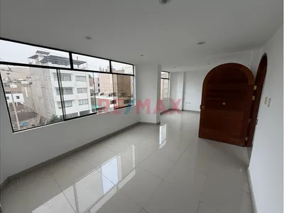 Se Vende Duplex Urb. Los Parrales De Surco