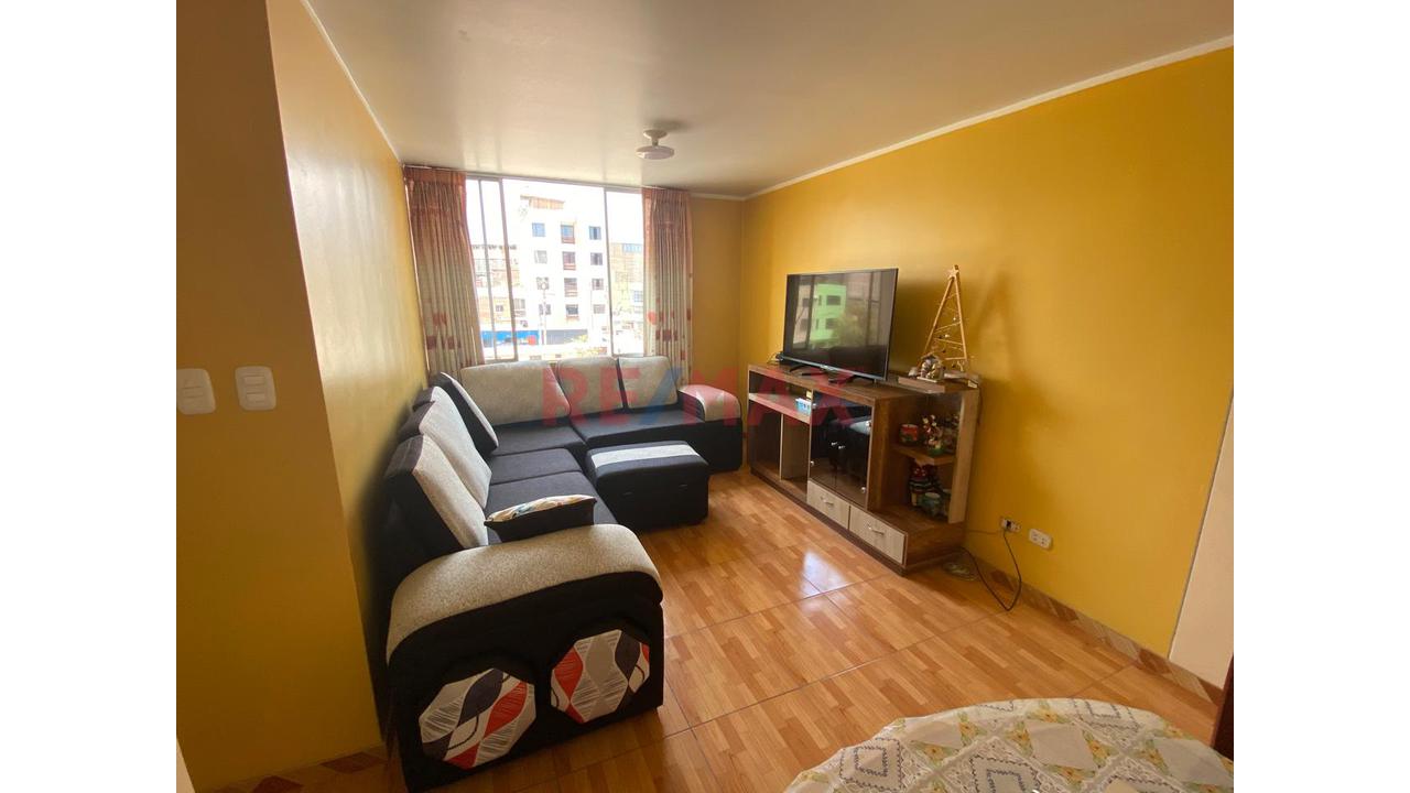 Departamento En Venta En Ate Torres De Santa Clara Ii