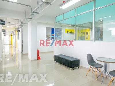Oficina en alquiler · Ate · 21 m²