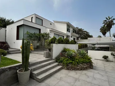 Venta de Casa en La Molina - Lima 5 Dormitorios