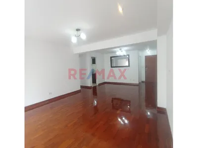 Alquilo Departamento En San Isidro. De 3 Habitaciones