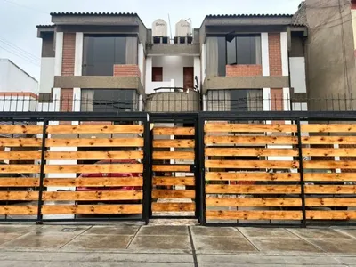 Departamento en venta · Juan de Rada al 220, Santiago de Surco · 100 m², 3 dorm.