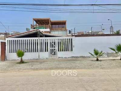 Venta de Casa en Punta Negra - Lima 5 Dormitorios 
