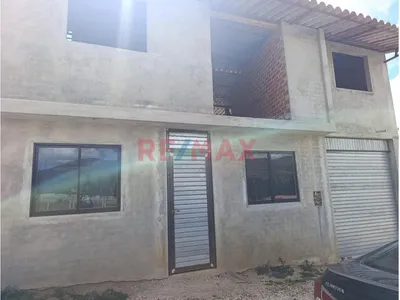 Vendo Casita De 2 Pisos En Cajamarca, Carretera A Llacanora Cerca A Distribuidora Norte Pacasmayo Area 100M2, S/. 180,000 Soles