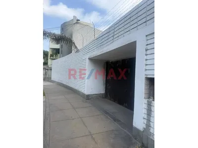Terreno En Venta Frente A Parque En San Isidro 652 M²