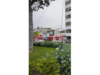 Casa En Venta Frente A Parque En Magdalena – 337 M² A Pasos De Javier Prado