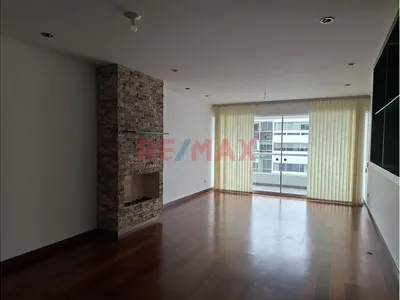 Lindo Departamento En La Tradicional Av Dos De Mayo, Con Muy Buena Distribucion Y Areas Comunes.