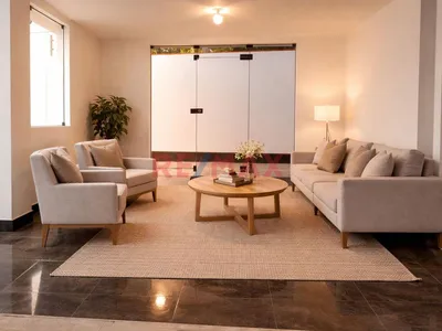 Casa En Esquina En San Borja - 313 M2 , 5 Dormitorios, Super Iluminada