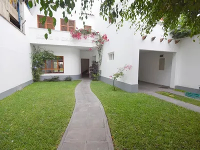Casa en venta · Calle los Cedros, San Isidro · 324 m², 4 dorm.