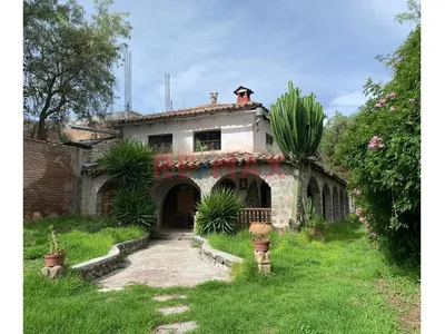 Se Vende Casa Gran Terreno En Sona Urbanizada Ayacucho La Mejor!!