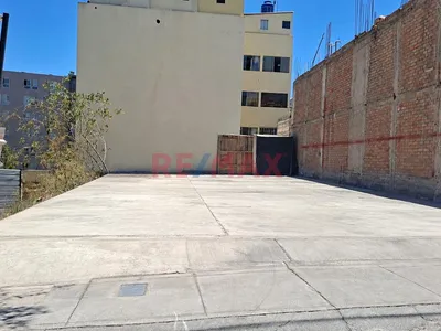 🚨 ¡Terreno En Alquiler En Cayma! 📍