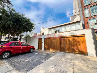 Vendo Amplia Casa En Miraflores