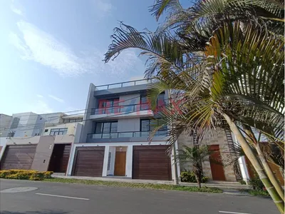 Hermoso Mini De Estreno Con Terraza En Urb. El Golf