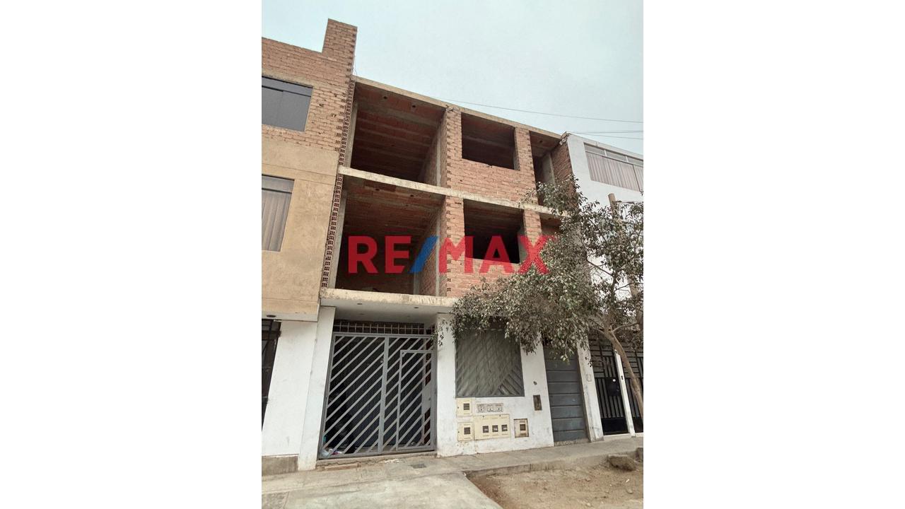 Venta De Casa En Urb. Vipol De Naranjal