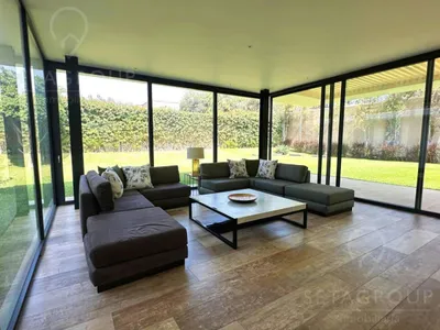 Venta de Casa en - Lima 5 Dormitorios 