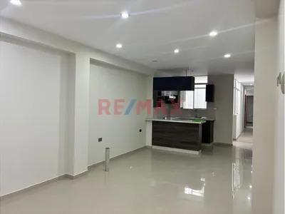 Se Vende Bonito Departamento-Urb Vista Alegre-3Er Piso-71.28 M2 -$62.000