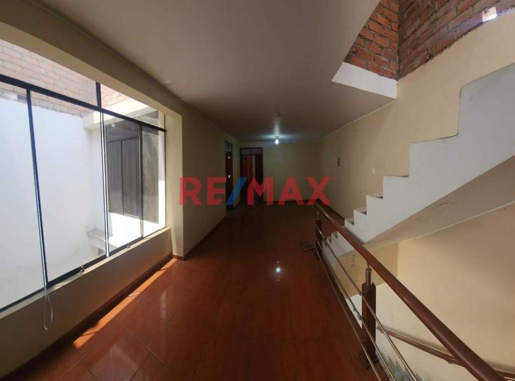 Venta de Casa en Carabayllo - Lima 5 Dormitorios 