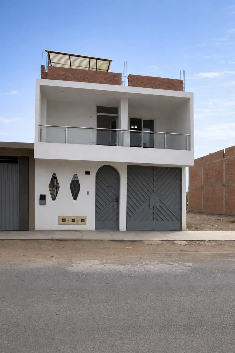 Venta de Casa en Carabayllo - Lima 5 Dormitorios 