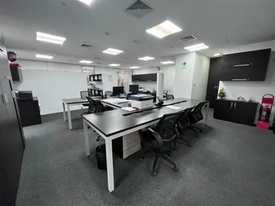 Venta de Oficina en Santiago de Surco - Lima 10 Dormitorios