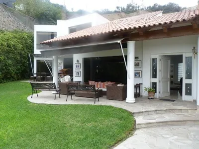 Venta de Casa en Santiago de Surco - Lima 3 Dormitorios