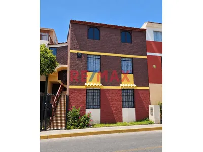 En Venta Dúplex Con Ingreso Independiente Y Amplios Espacios