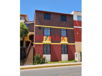 En Venta Dúplex Con Ingreso Independiente Y Amplios Espacios