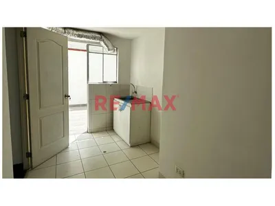 Alquiler De Oficina Golondrinas 007 En La Molina – Av. La Molina Urb. El Mástil