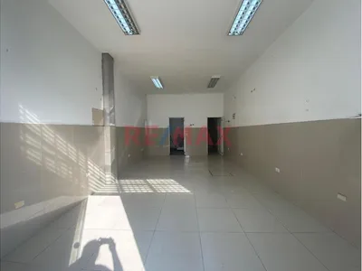 Local En Alquiler En Surco Pueblo - Ideal Para Almacén, Depósito U Oficina A Puerta Cerrada