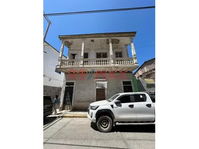 Venta De Casa Con Almacen En Paita Baja
