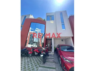 En Venta Hermosa Casa En Quinta Privada Las Terrazas Villa El Sol - Cerro Colorado