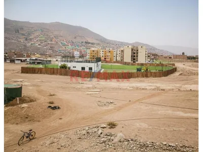 Gran Terreno Con Zonificación Rdm Cerca A Zona Comercial Y Educativa En Lima Este