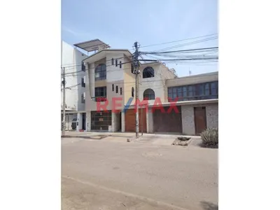 Venta de Casa en Comas - Lima 8 Dormitorios 