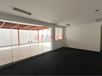 Alquiler De Oficina Garzas 004 En La Molina – Av. La Molina Urb. El Mástil