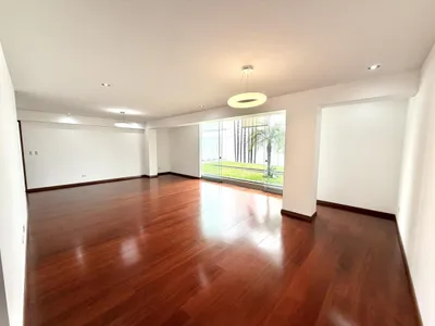 Venta de Departamento en Santiago de Surco - Lima