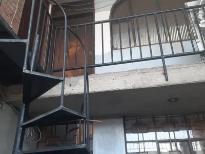 Casa En Av Separadora Industrial De 2 Pisos